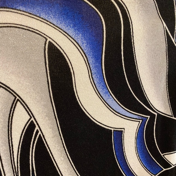 WHBM Blue Whit & Black Sweater - Picture 4 of 6